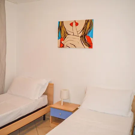 Homiday - Bay Village Apartment *