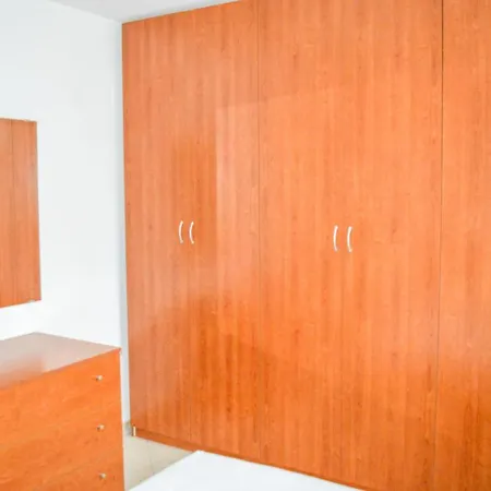 Homiday - Bay Village Apartment *