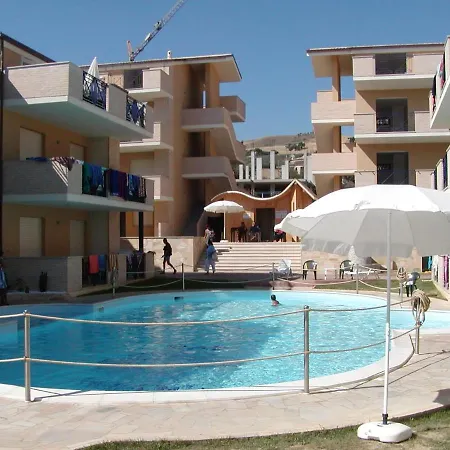 Homiday - Villaggio Lägenhet Pineto