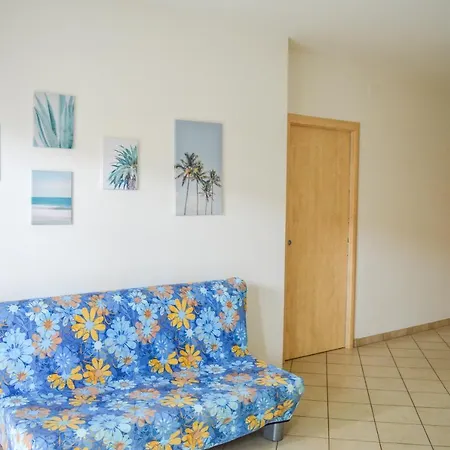 Apartment Homiday - Bay Village Pineto