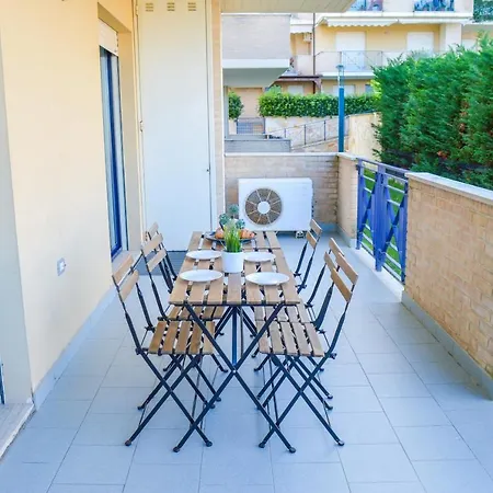 Homiday - Bay Village Apartment Pineto