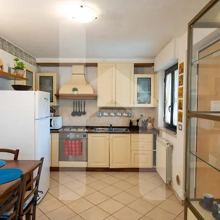 Homiday - Bay Village Apartment *