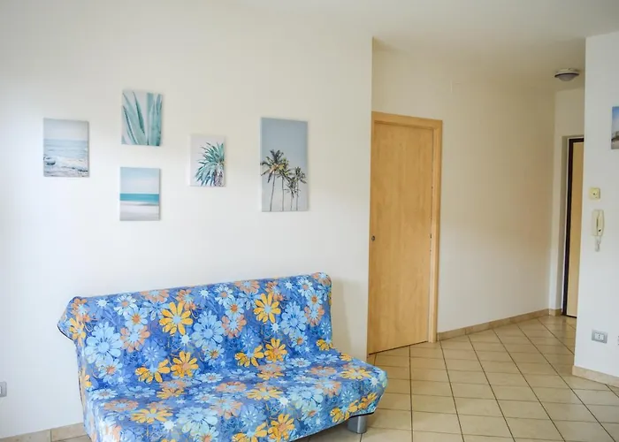 Lägenhet Homiday - Villaggio Pineto